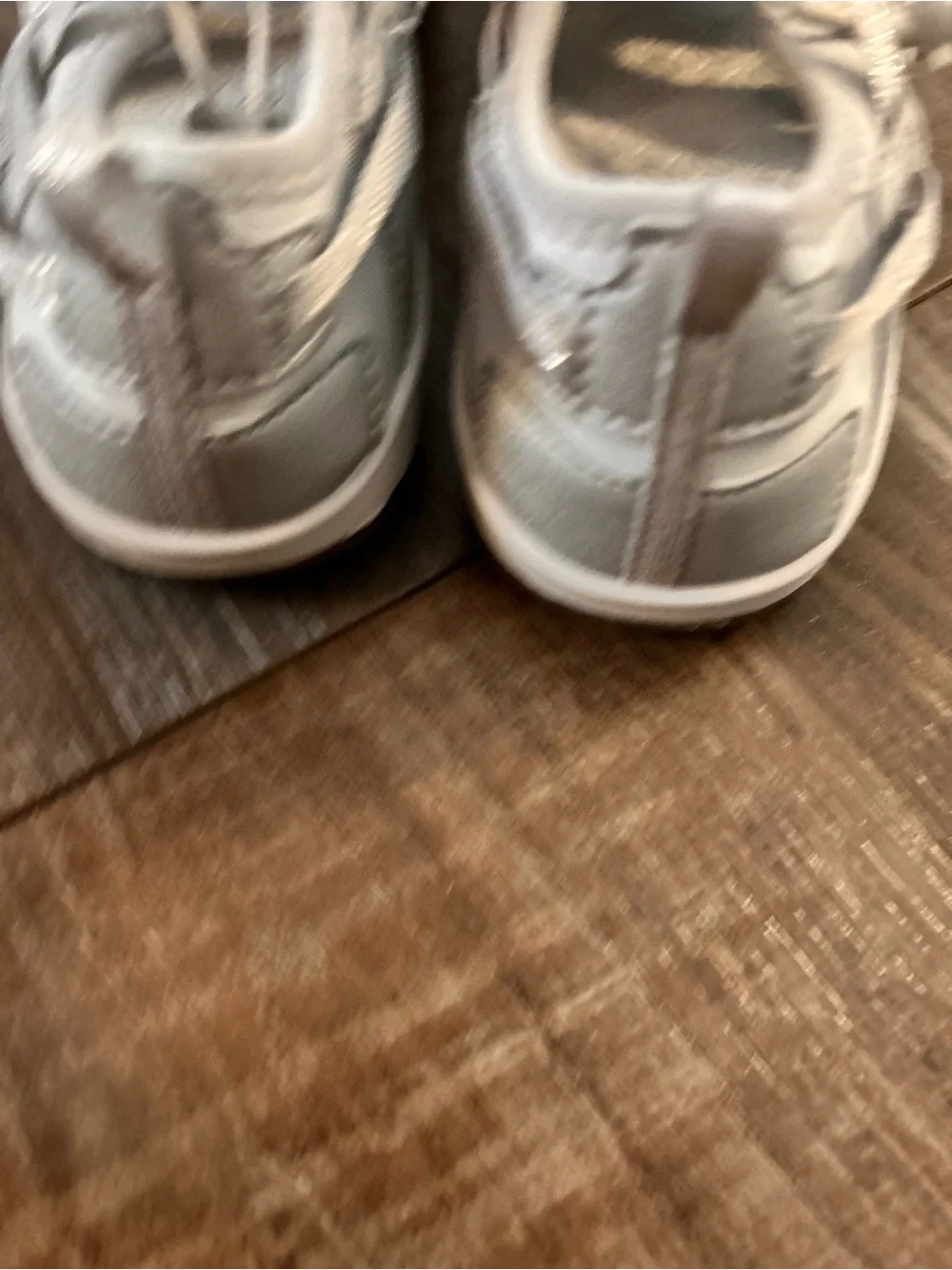 50%offw❤️ NWOT Keen Moxie Silver Water Sandal Size 5 fit women 6.5-7